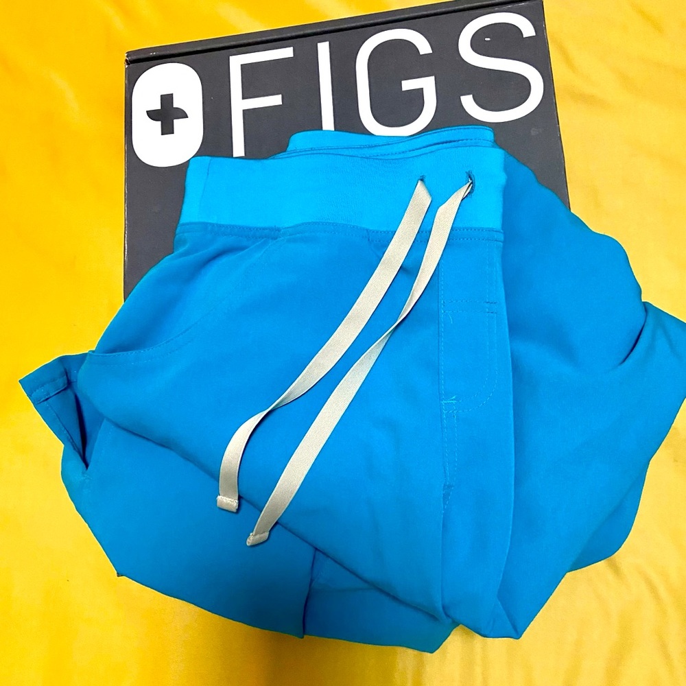 Kade Cargo Teal Scrub Pants size Small Tall S/T Figs